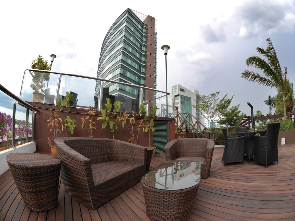 Hock Lee Hotel&Residences Kuching Exterior foto